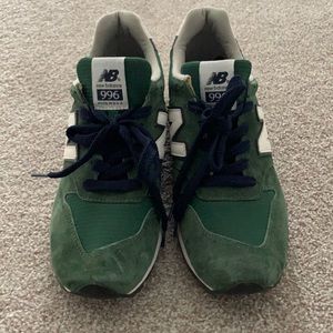 New Balance 996 Forest Green Sneakers